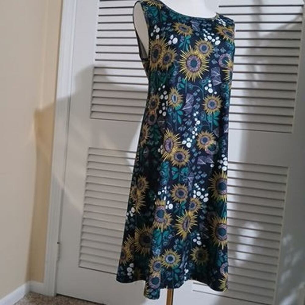 I AM AWESOME!  Small 4-6 Floral Cottagecore Granolacore Soft-Goth POCKETS!